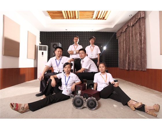 毅廷獨(dú)一無二研發(fā)團(tuán)隊(duì)