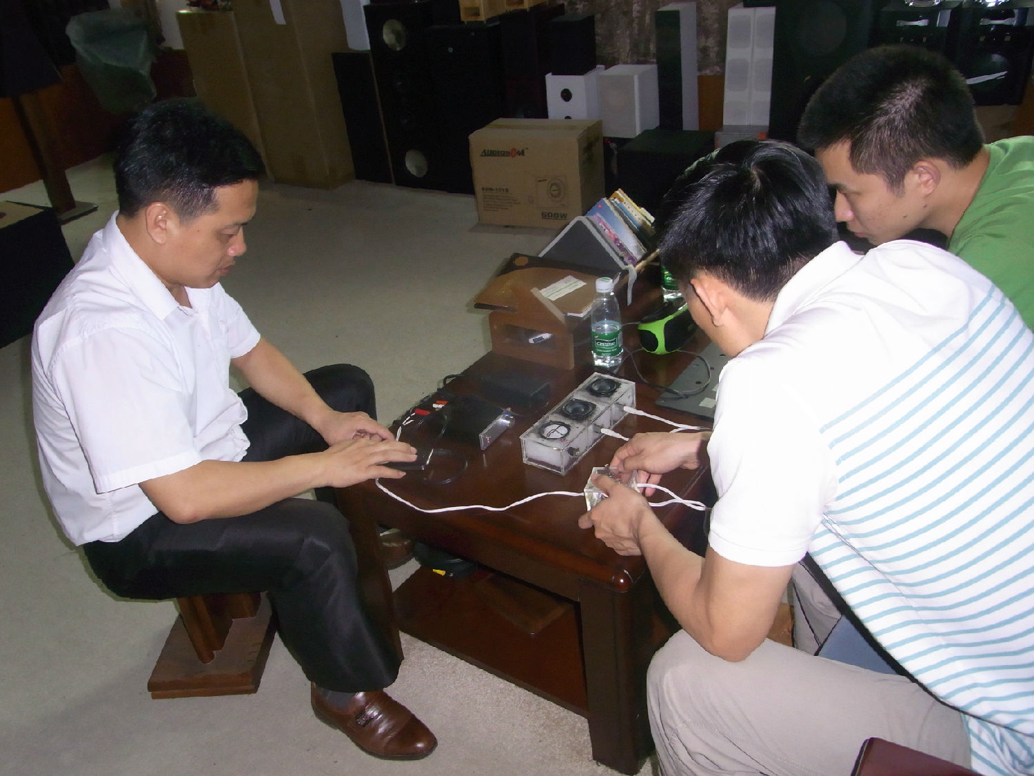 送給毅廷喇叭廠的銷(xiāo)售人員！